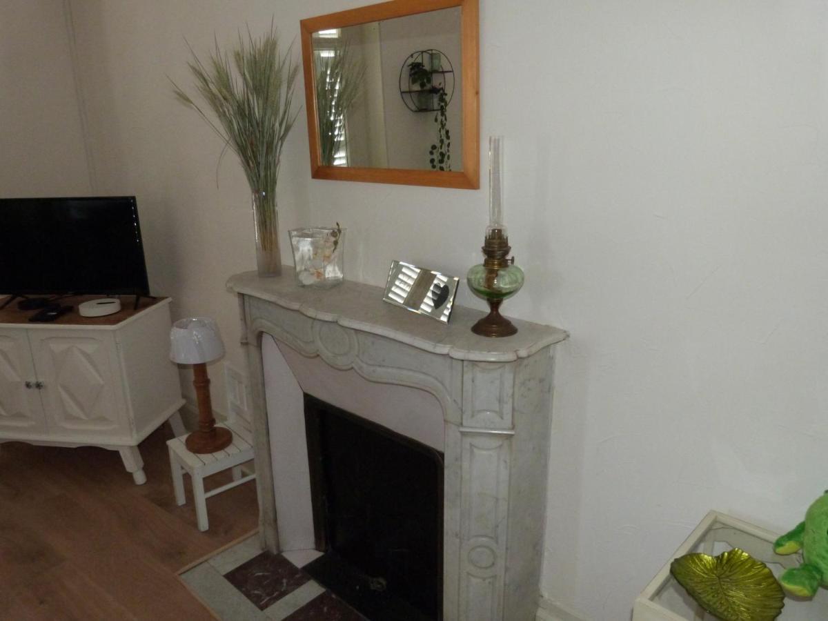 Le Compostelle Apartment Issoudun Exterior photo